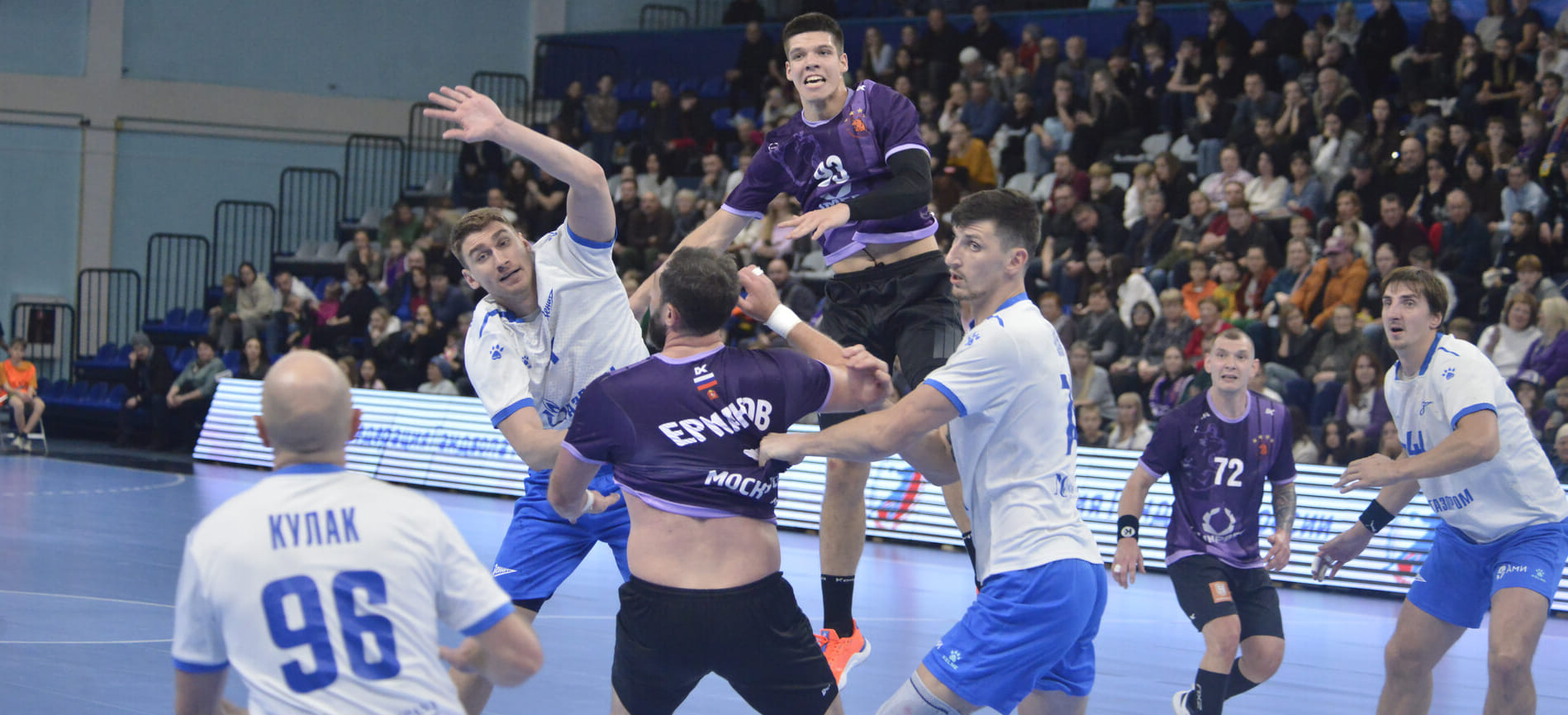 Максимов переломил судьбу о колено в матче с чемпионом. Получится ли это сделать во всём сезоне?