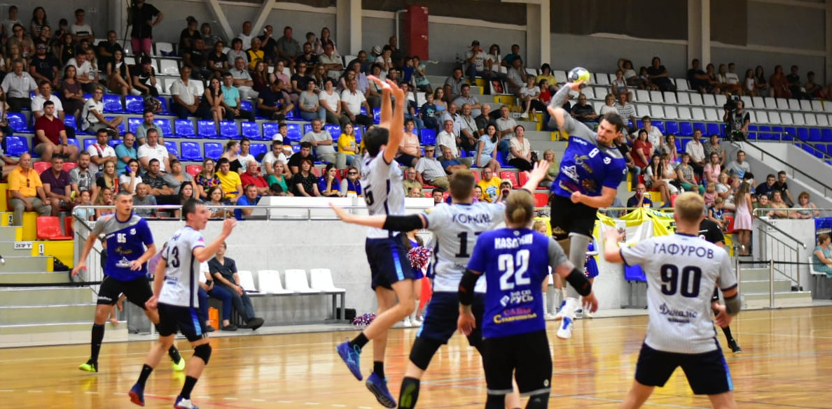 Четыре матча будут сыграны сегодня на мемориале Виктора Лаврова в Буденновске