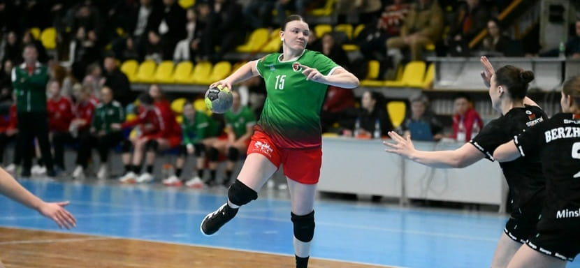 Левая полусредняя Инна Грибанова продолжит защищать цвета "Гомеля"