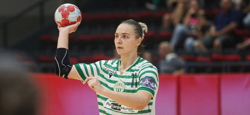 Дарья Дмитриева: "Поначалу, конечно, за границей трудностей хватало. Первый год в "Криме" очень здорово закалил"