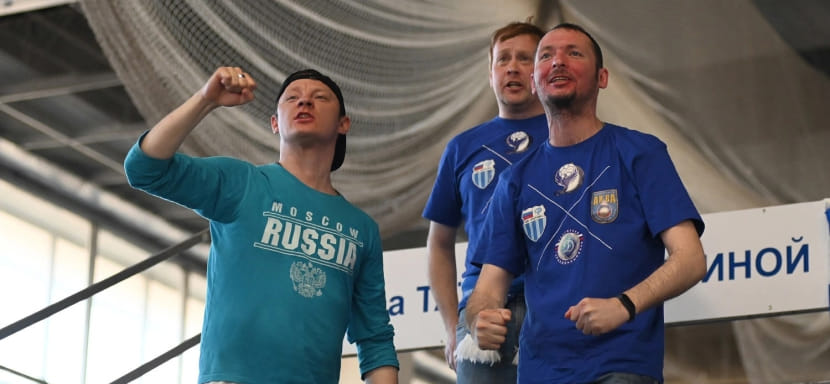 Россия. Болельщик "Динамо-Синары" Никита Кит: "По финансам… За прошлый сезон проездил денег на не самый плохой отечественный автомобиль"