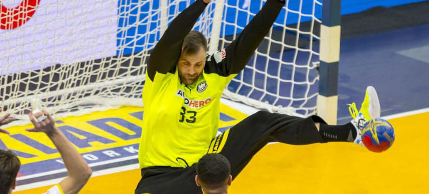 ЧМ-2023. Голкипер сборной Германии Андреас Вольфф ушёл в раздевалку до финальной сирены матча с командой Катара. Он получил небольшое растяжение