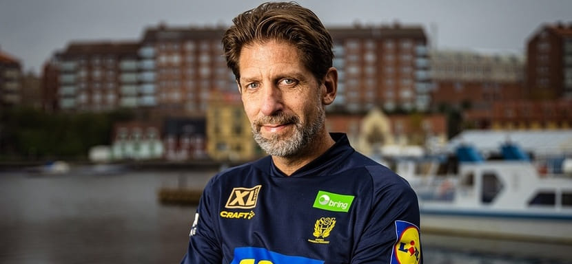 Кадровый слух. 53-летний рулевой сборной Швеции Томас Акснер должен стать преемником Йеспера Йенсена в датском "Эсбьерге"