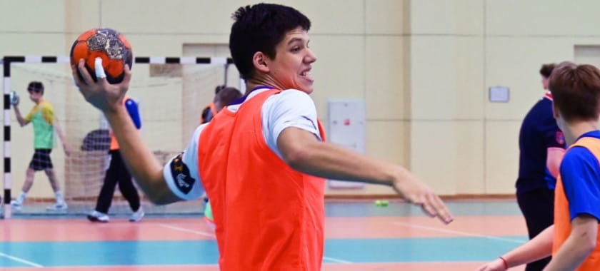 Антон Аксюков: "Надеть форму с гербом сборной России для нас большая честь. С нетерпением ждали этой возможности"