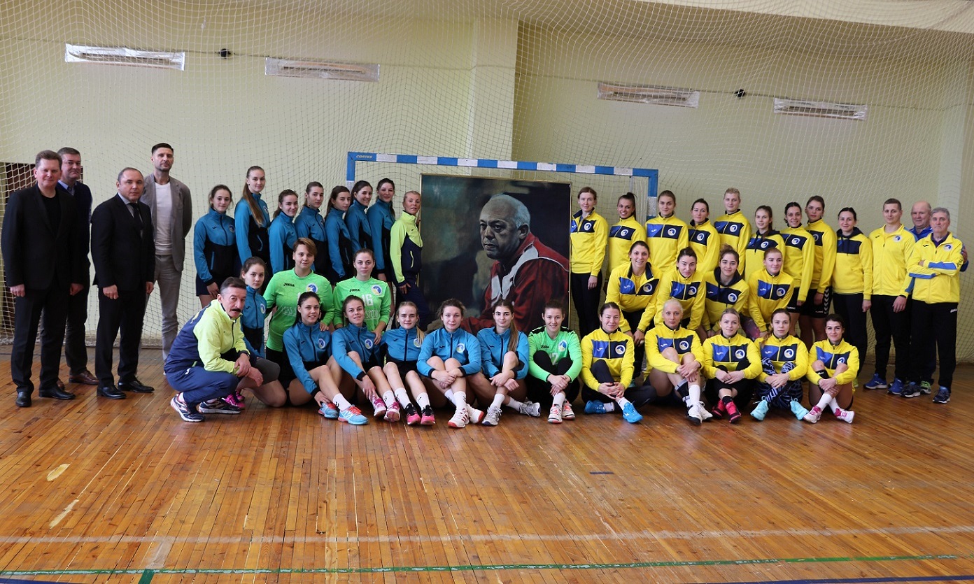 Левая крайняя сборной Украины Виктория Борщенко: "В отборочном турнире к чемпионату мира нашим главным соперником будет команда Словакии" (ВИДЕО)