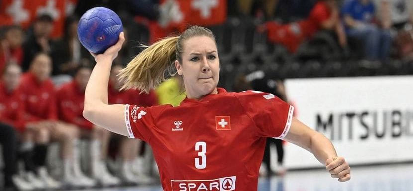 Разыгрывающая "Тюрингера" и капитан сборной Швейцарии Керстин Кюндиг получила травму колена на тренировке