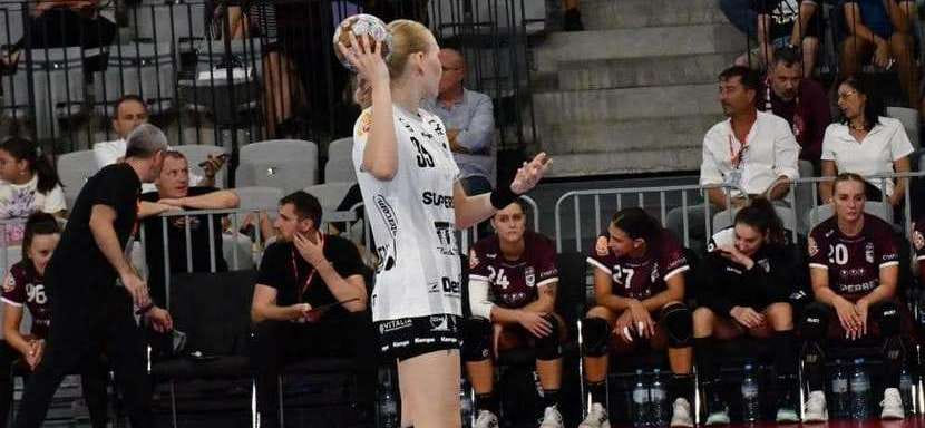 Семь голов россиянки Валерии Кирдяшевой помогли "Глории Бистрице" пробиться в "финал четырёх" Суперкубка Румынии