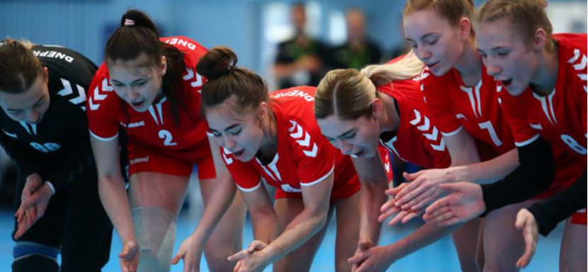 Украина. Киевский "Спартак" в двухматчевом противостоянии с херсонской "Днепрянкой" набрал первое очко в сезоне