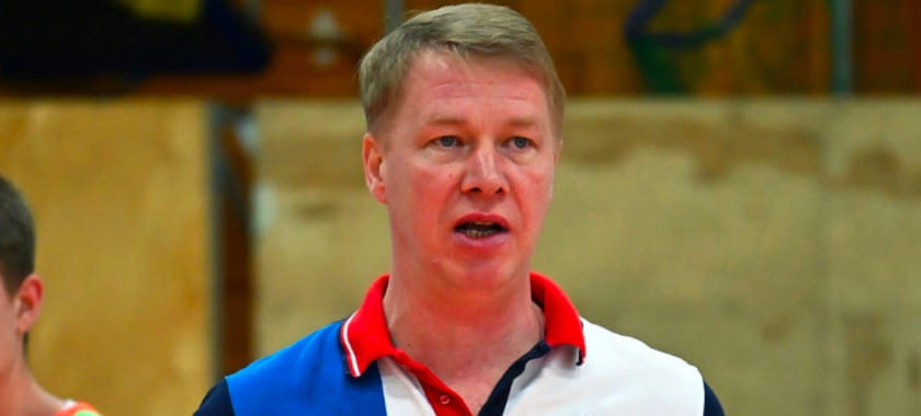 Сергей Клёнов: "В Беларусь отправятся всего 18 игроков. Если новички хорошо себя проявят, то могут рассчитывать на поездку в Минск"