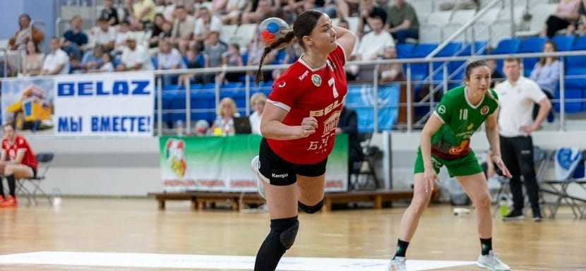 Olimpbet Суперлига. Официально. Правая полусредняя сборной Беларуси Ульяна Петрачкова пополнила состав звенигородской "Звезды"