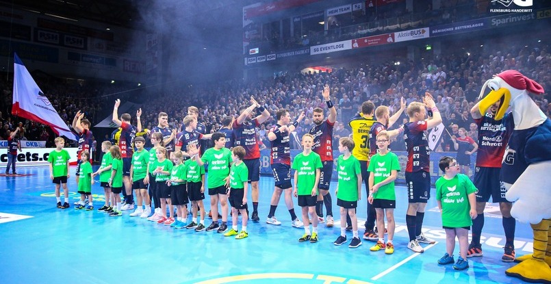 Лига чемпионов. "Фленсбург" на старте 14-го тура группового раунда победил словенский "Целе"