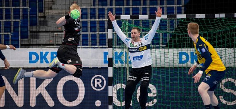 Бундеслига. Вратарь "Райн Левен" Андреас Паличка выбыл из строя на неопределенный срок, получив травму в выездном матче с "Фленсбургом"