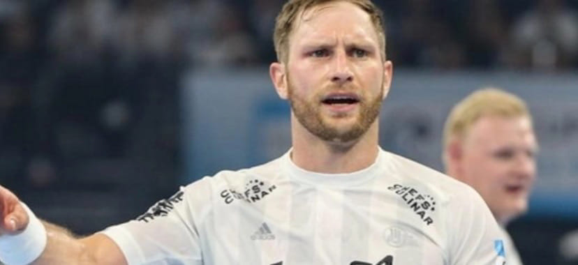 Бундеслига. 35-летний правый полусредний "Киля" Штеффен Вайнхольд продлил контракт с клубом до 2023 года