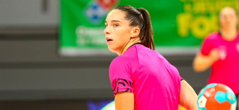 Франция. Левая крайняя "Бреста" Констанс Мони продлила контракт с клубом. До 2024 года она будет составлять дуэт с Корали Ляссурс