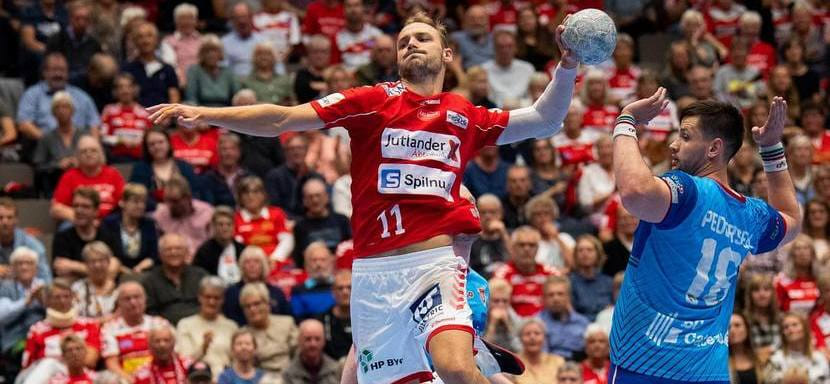 Дания. Полусредний сборной Швеции Лукас Санделль продлил контракт с "Ольборгом"