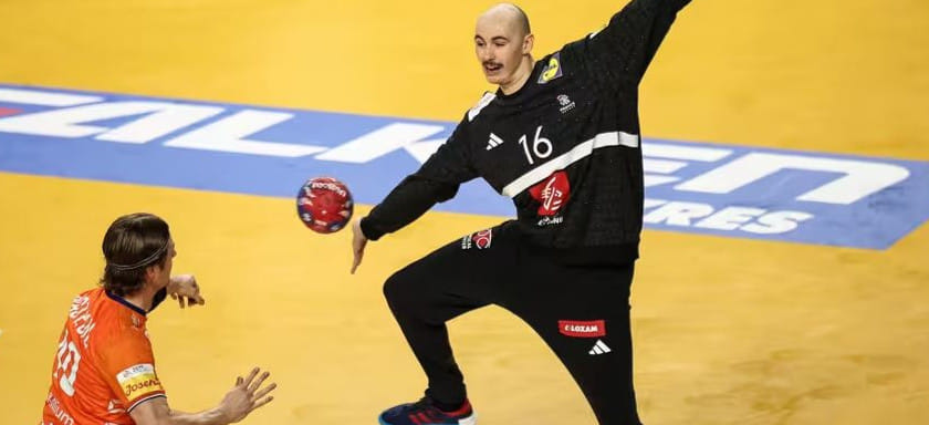 Запасной голкипер сборной Франции Шарль Бользинже: "Я испытал сожаление из-за травмы Беллясена, мы с Самиром настоящие друзья"