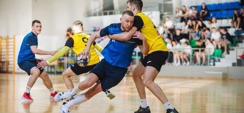 Olimpbet Суперлига. 12 мячей Данилы Князева и 16 сейвов Эдуарда Макcутова помогли уфимскому "Акбузату" одолеть омский "Скиф"