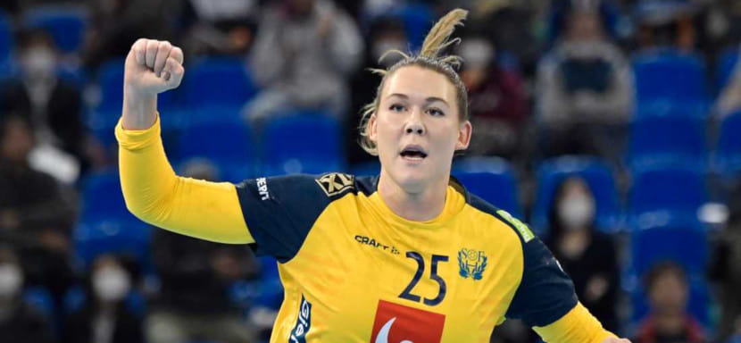 Дания. Полусредняя сборной Швеции Микаэла Мэссинг в межсезонье перейдет из румынского "Байя-Маре" в "Копенгаген"