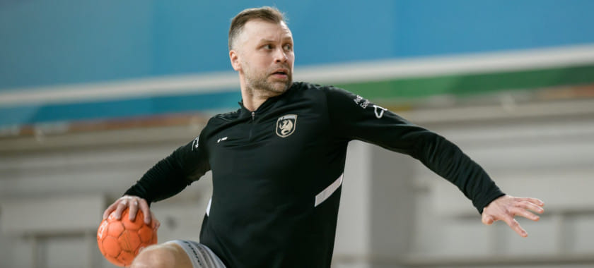 Юрий Семёнов из "Зиланта" продолжает лидировать в гонке бомбардиров высшей лиги. Дмитрий Фролов и Ярослав Лукьянцев в топ-3