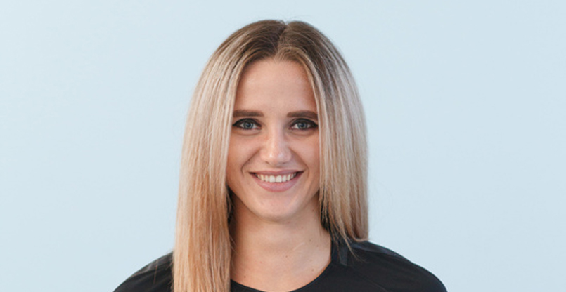 Линейная "Ставрополья" Елизавета Собина: "Евгений Трефилов в жизни совсем другой. Шутит так, что невозможно сдержать смех"