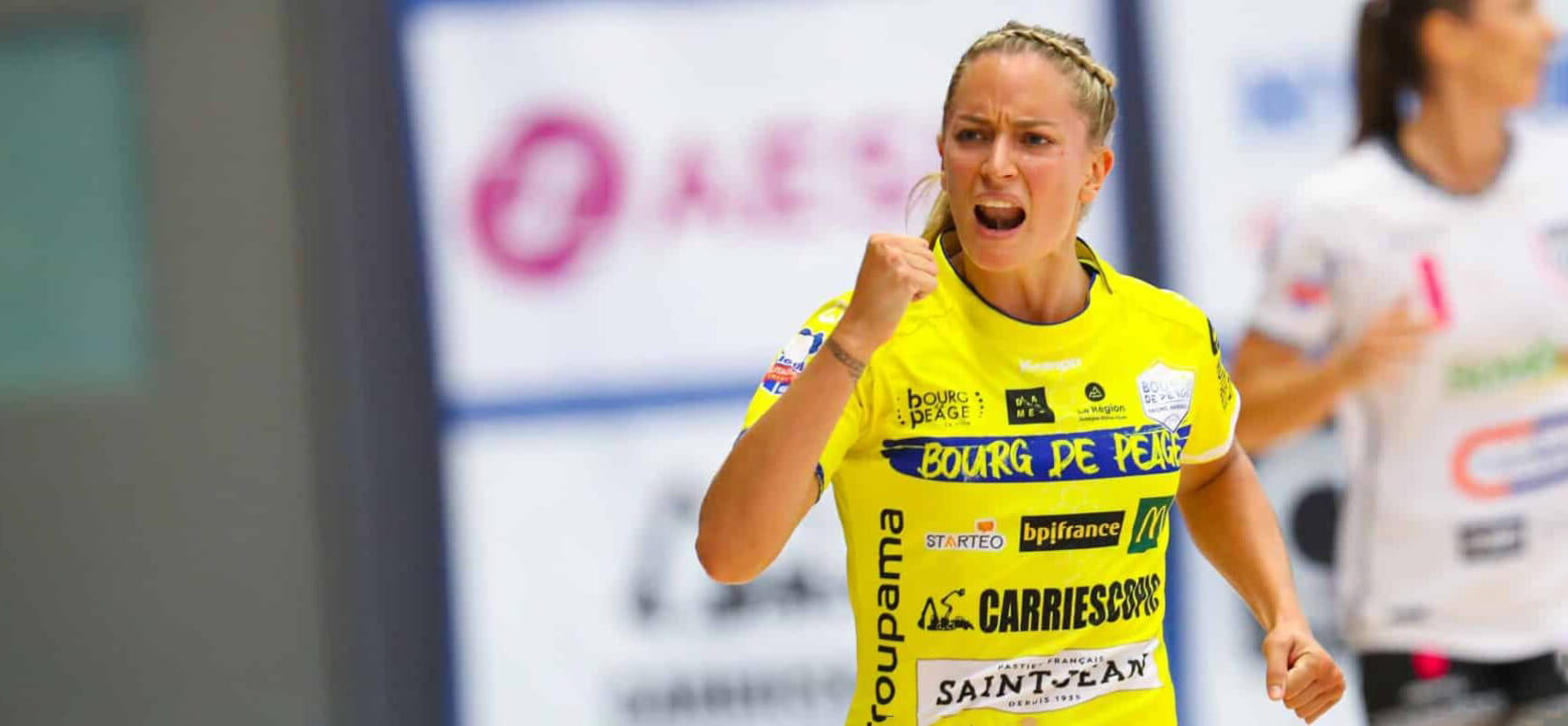 Франция. Манон Уэтт, левая крайняя "Шамбре", признана лучшим игроком чемпионата Франции в декабре