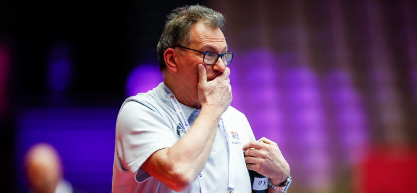 ЧЕ-2020. Оливье Крюмбольц: "Это реальный синдром первого матча. Черногорки контролировали игру лучше нас"