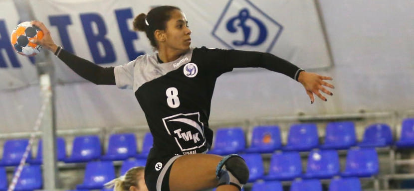 Olimpbet Суперлига. Анжелика Лебедева: "Мой плюс, как обычно говорят, прыжок. Самый большой минус — не могу поймать момент для броска"