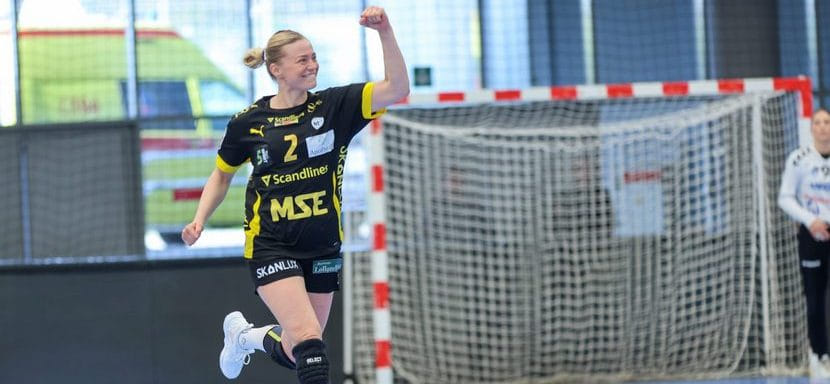 "Нюкёбинг" продлил контракт с линейной Каролин Ор Якобсен. Её коллега по амплуа Софи Бардрум покинет команду