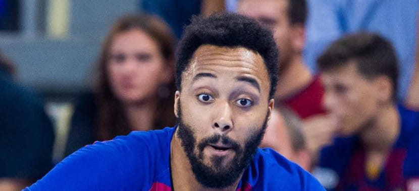 Испания. Французский левый полусредний "Барселоны" Тимоти Н'Гессан получил травму в матче за Суперкубок