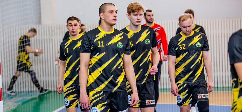 Olimpbet Суперлига. Левый полусредний из Грузии Гуга Утмелидзе после испытательного срока покинул СГАУ-"Саратов"