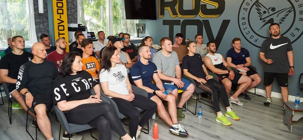 Тренер молодёжной команды СГАУ-"Саратова" Денис Кафтин побывал в Ростове-на-Дону на семинаре по физподготовке