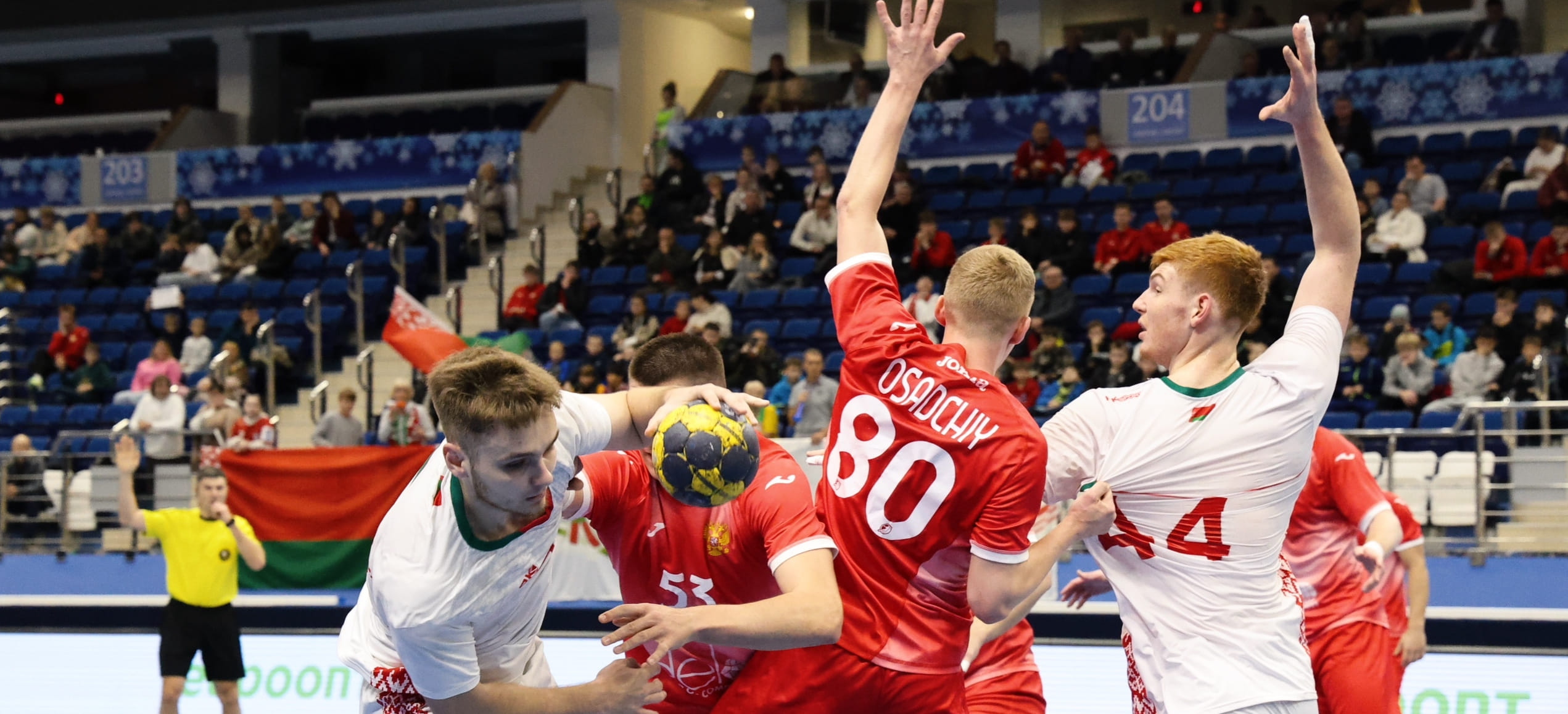 Пятничные неудачники прибавили в субботу. Но вмешаться в спор фаворитов не смогли