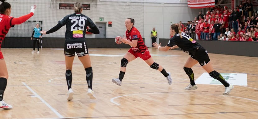 Левая полусредняя сборной Венгрии Леа Фараго продолжит защищать цвета клуба "Эстергом"