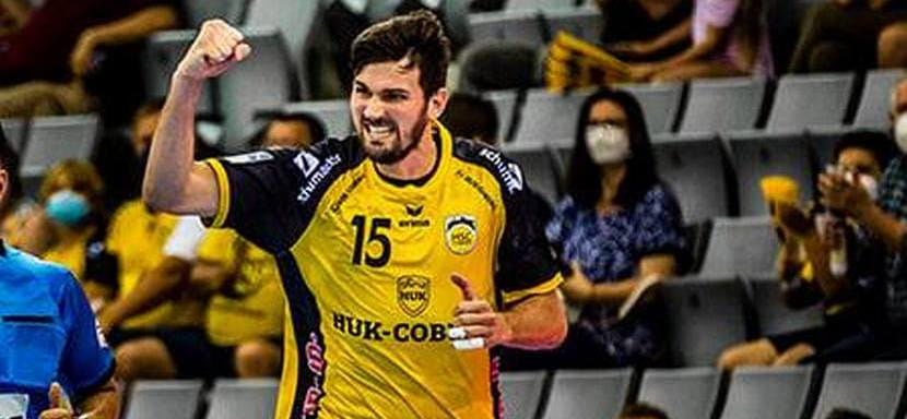 Бундеслига. "Кобург", вылетевший в Д2, расстался с сербским полусредним Драшко Ненадичем