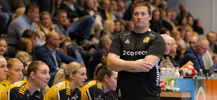 Кадровый слух. "Гудме" планирует назначить главным тренером нынешнего рулевого женского "Икаста" Каспера Кристенсена