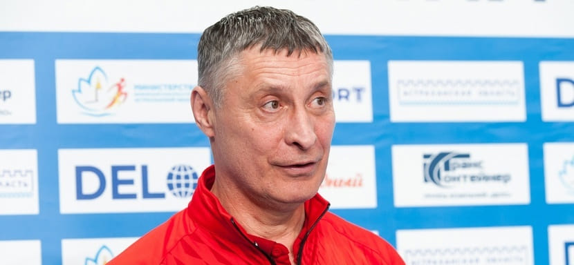 Валерий Певницкий: "Приходилось несколько раз заступаться за своих девочек и даже получать по роже от хулиганов, но, поверьте, любой синяк того стоит"