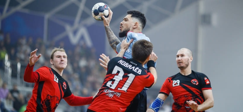 Olimpbet Суперлига. Разыгрывающий "Виктора" Иналь Афлитулин близок к возвращению в строй после травмы руки