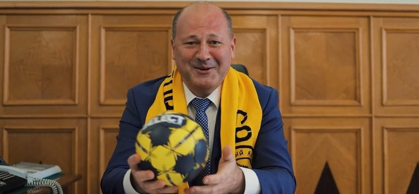 Глава Ростова-на-Дону Александр Скрябин поздравил женский гандбольный клуб с 60-летием (ВИДЕО)