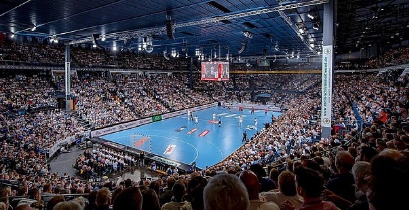 Кубок ЕГФ. В финале сыграют "Киль" и "Берлин". За третье место турнира поспорят датский "Хольстебро" и португальский "Порту"