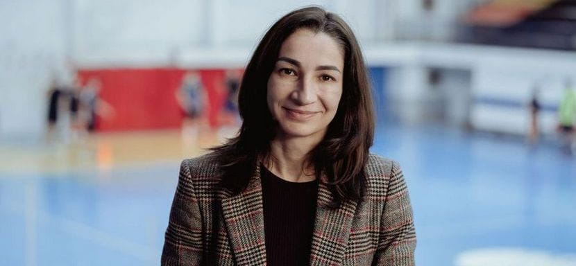 Медалистка ЧМ и ЧЕ в составе сборной Румынии Кристина Вэрзару возглавила гандбольное отделение "Рапида"