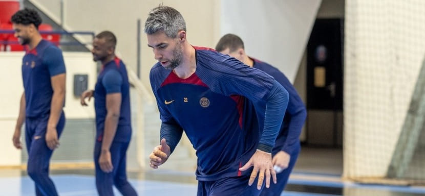 36-летний линейный сборной Франции Лука Карабатич продолжит защищать цвета "Пари Сен-Жермен". Подписан новый контракт
