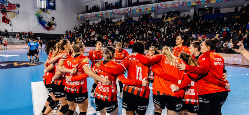 "Глория Бистрица" дома взяла верх над "Слатиной", "Байя-Маре" Дианы Ильиной на выезде уступил "Короне" в женском чемпионате Румынии