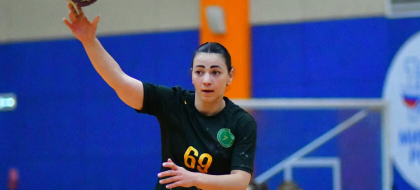Майкопский АГУ-"Адыиф" на своей площадке разгромил "Уфу-Алису" в матче Суперлиги. Валерия Вайкум забросила 10 мячей