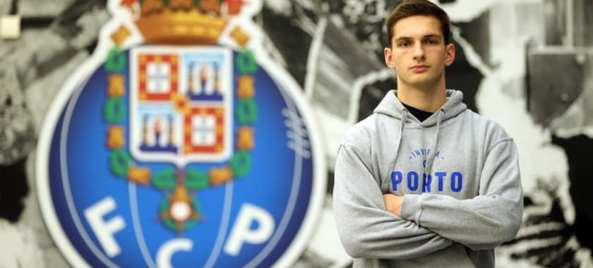 Голкипер сборной Португалии Дьогу Рема продлил контракт с "Порту" до 2029 года. Он выступает за "драконов" уже четыре сезона