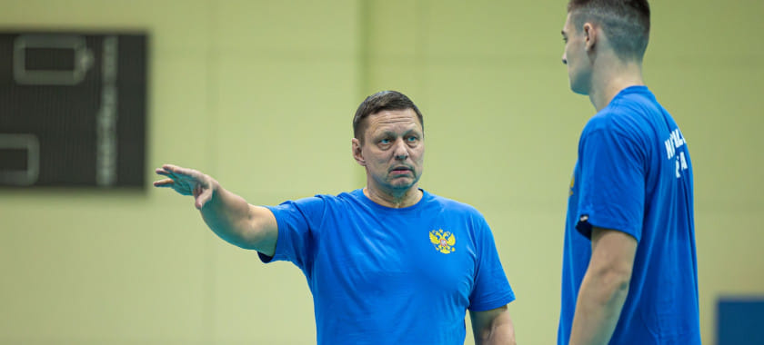 Главный тренер сборной России Лев Воронин: "Осваивали активную защиту и противодействие ей"