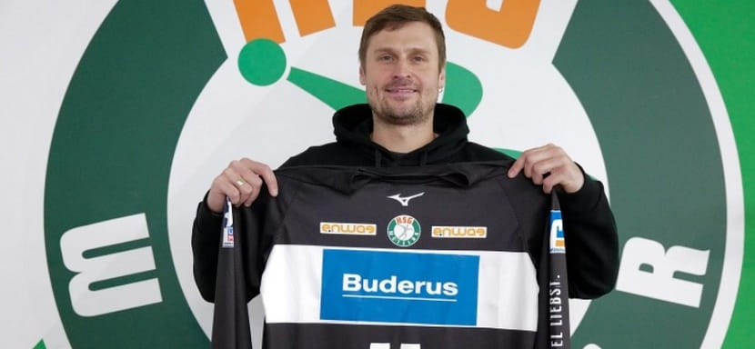 Бундеслига. Голкипер сборной Украины и запорожского "Мотора" Геннадий Комок заменит в "Вецларе" травмированного Анадина Суляковича