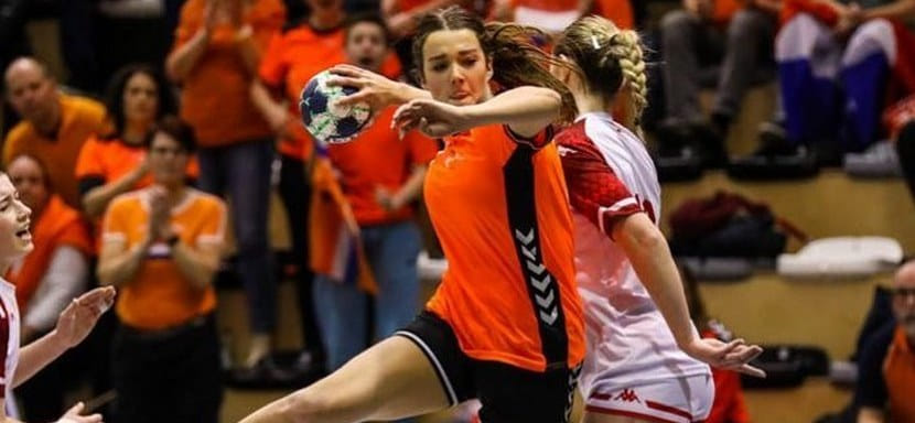 Дания. Левая полусредняя клуба ВОС из Амстердама Ким Моленар продолжит карьеру в "Копенгагене"