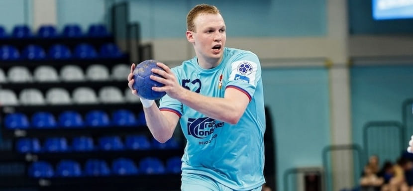 Чемпион Сербии белградский "Партизан" подписал контракт с 24-летним российским полусредним Сергеем Ивановым