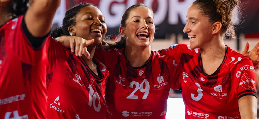 "Ницца" одержала уверенную домашнюю победу над "Дижоном" и возглавила турнирную таблицу женского чемпионата Франции