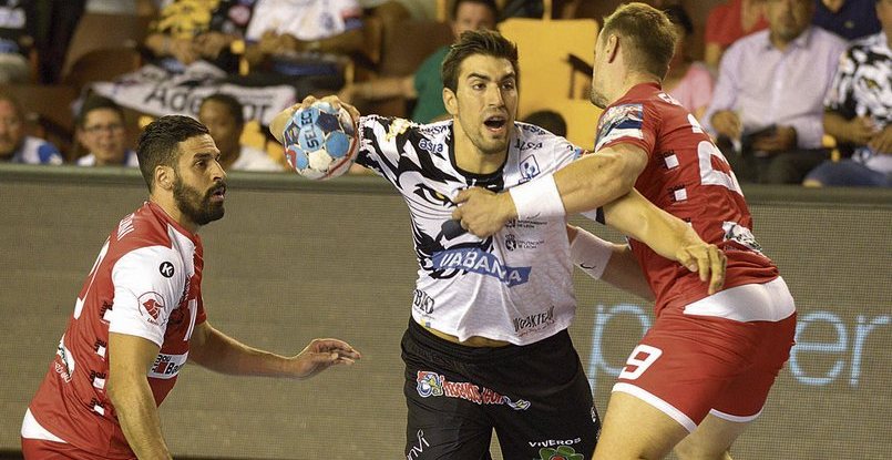 Испания. Линейный Гонсало Кару и полусредний Хуан Фернандес покинут "Адемар" по истечении сроков контрактов